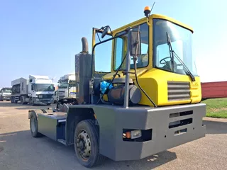 MOL YT200/4x2 Terminal Tractor