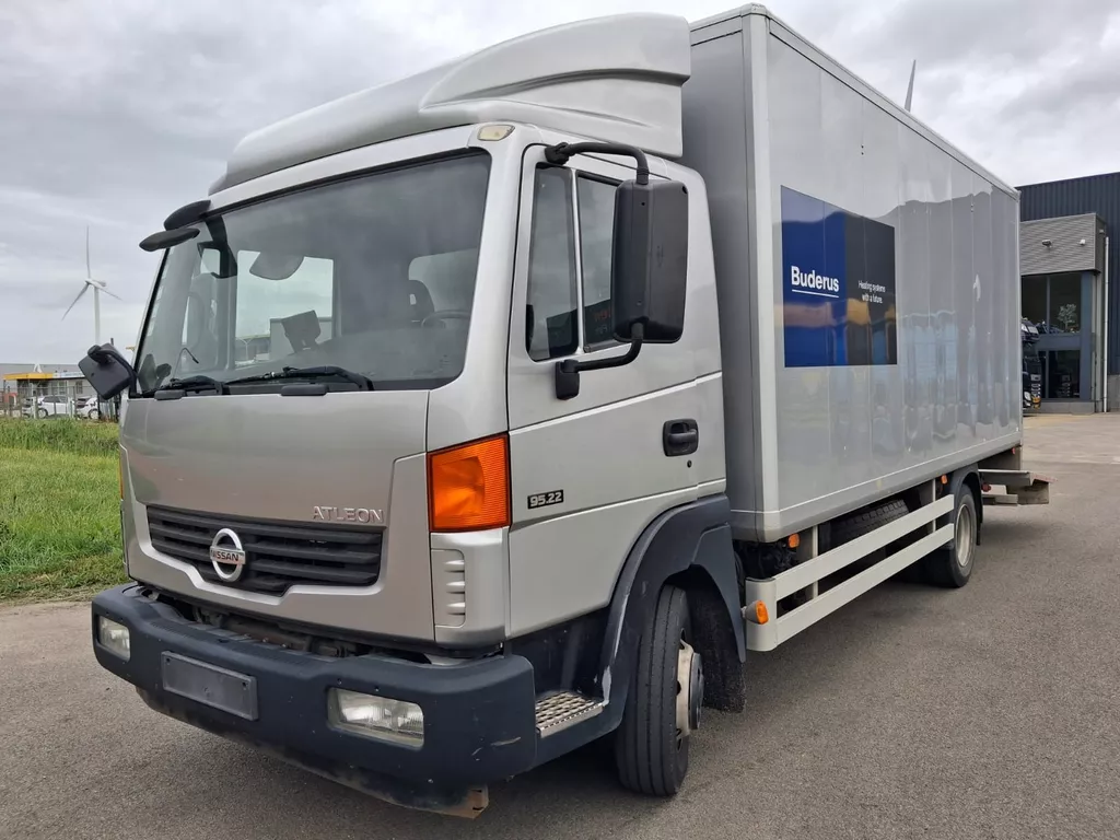 Nissan Atleon * 95.22 * Steel-Spring * Airco * Euro 4